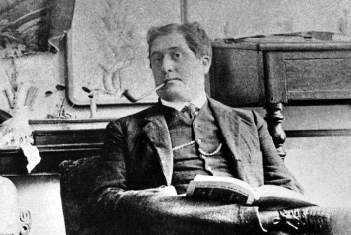 Lire ZONE de Guillaume Apollinaire