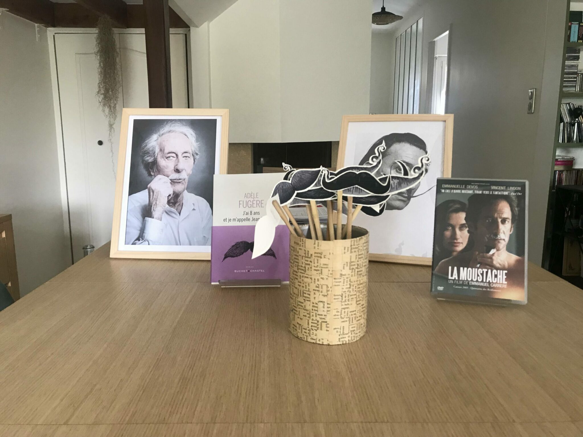 La moustache de Jean Rochefort